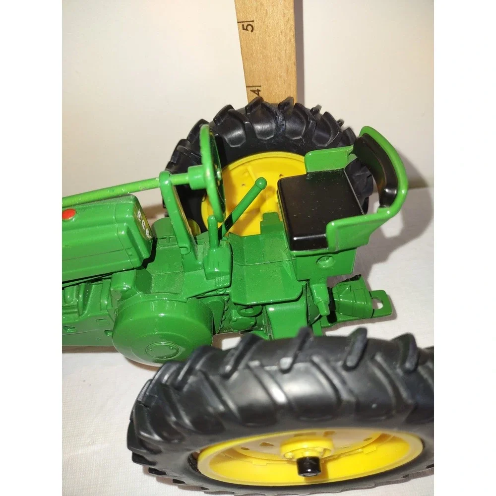 John Deere Die‑Cast Tractors Lot 3 Vintag Farm Toy  1:16/1:32 Scale Green Models